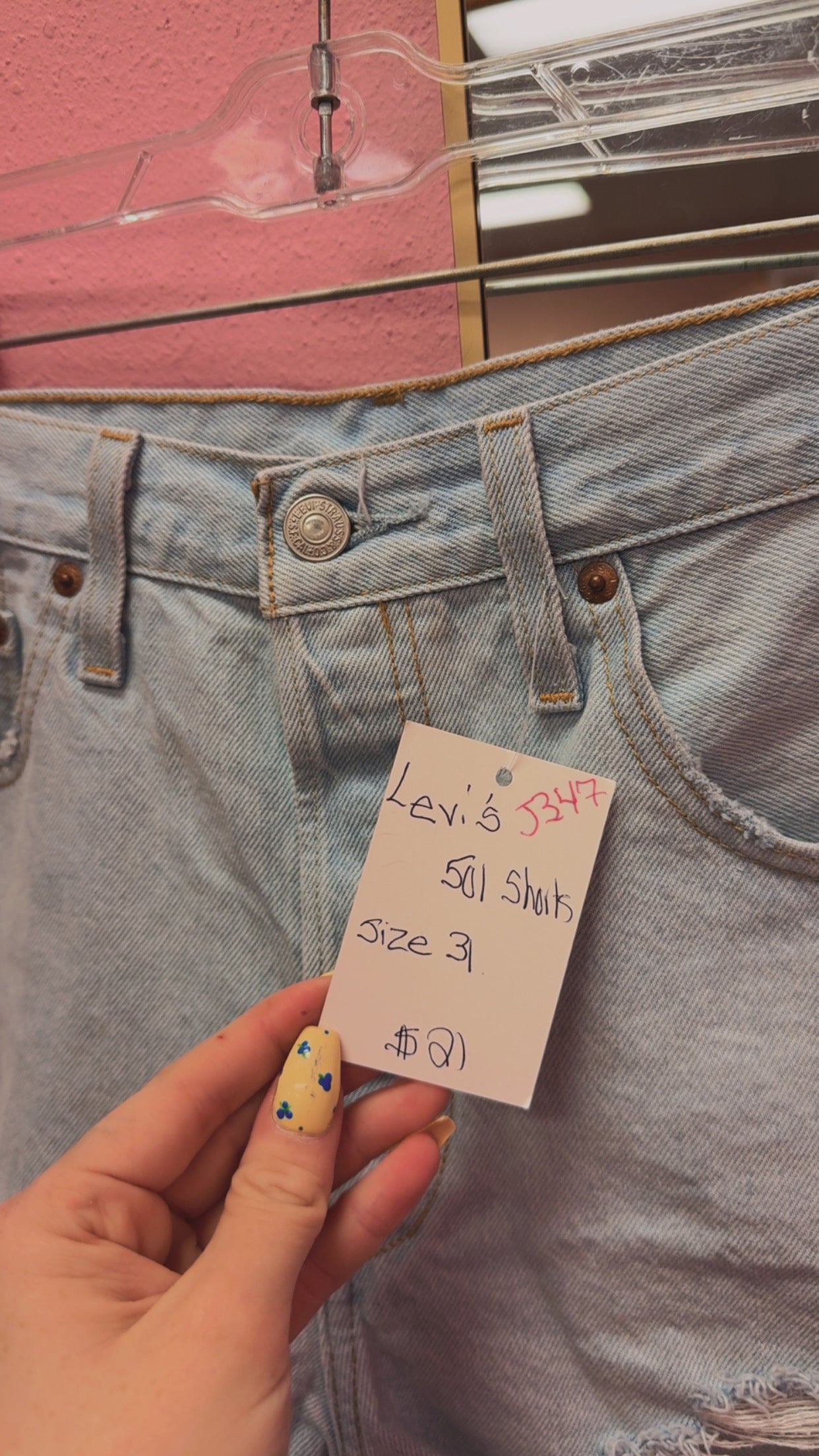 Levi’s 501 Distressed Light Wash Denim Shorts Size 31