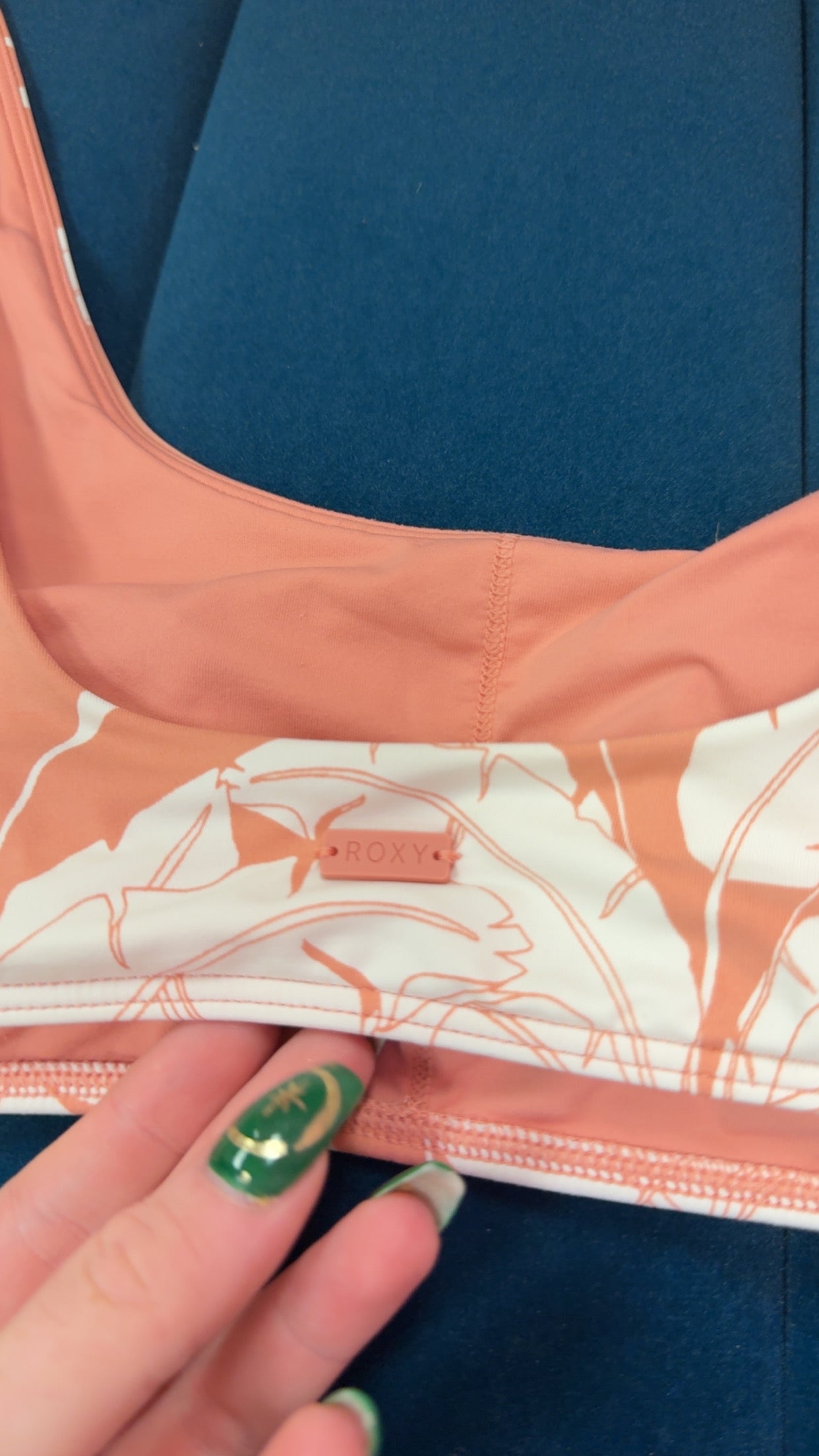 Roxy Swim Top Size Large