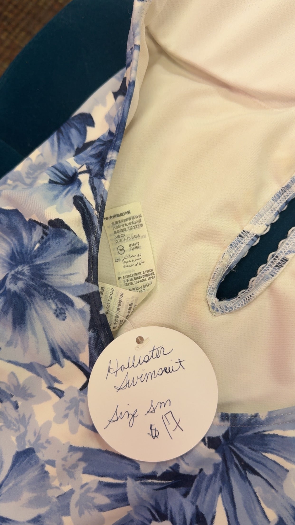 Hollister One Piece Swimsuit Size Small