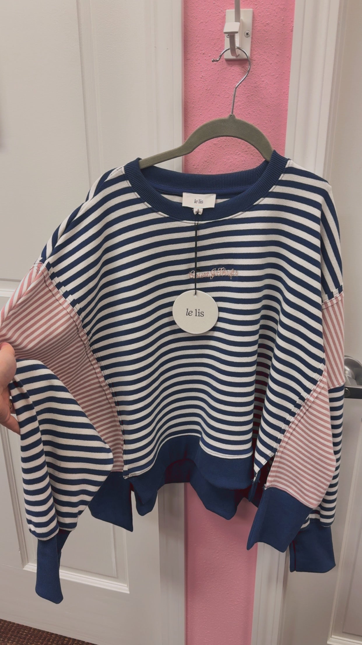 Le Lìs NWT Striped CourtJThrifts Signature Crewneck
