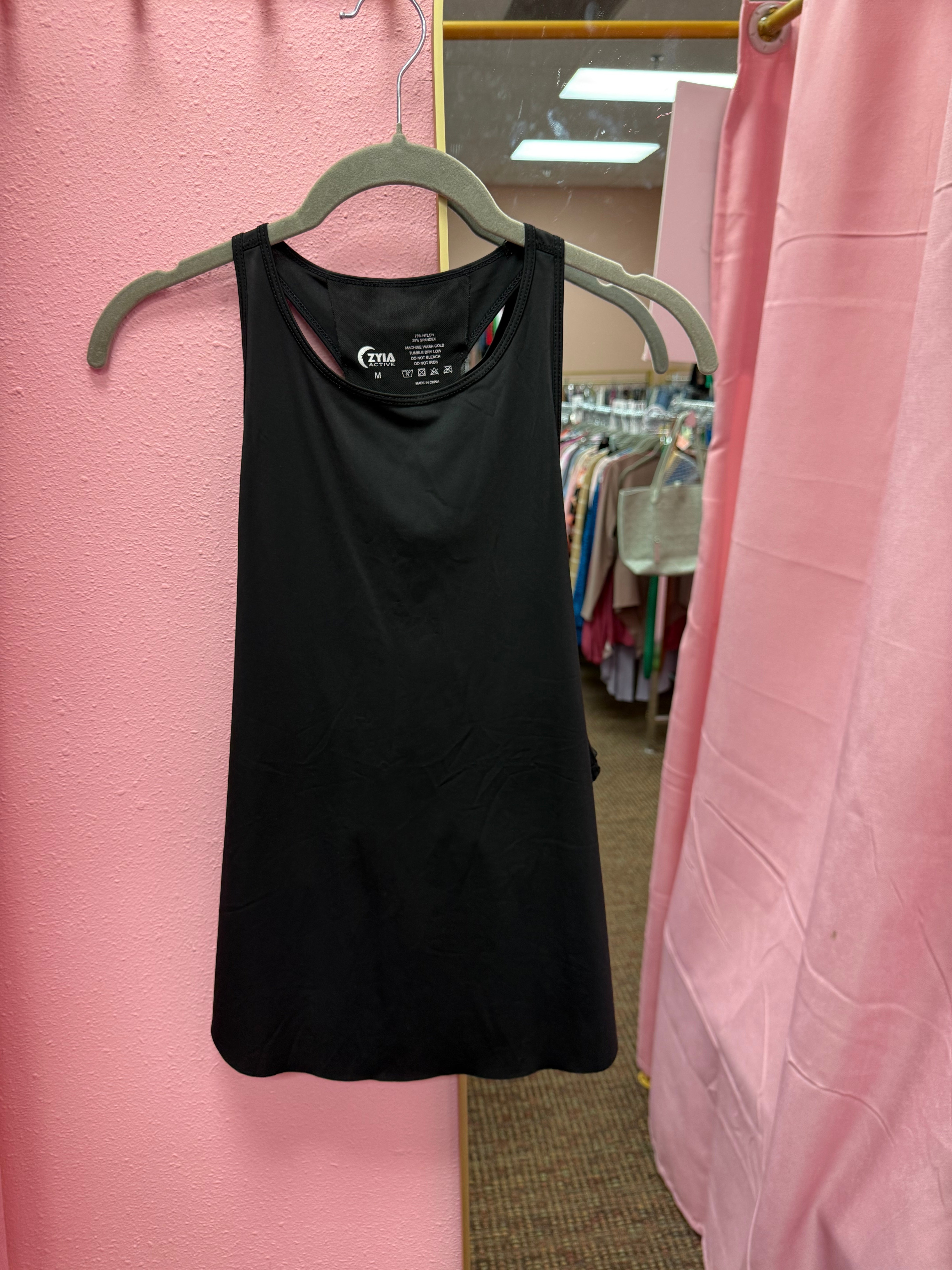 Zyia Tank Medium