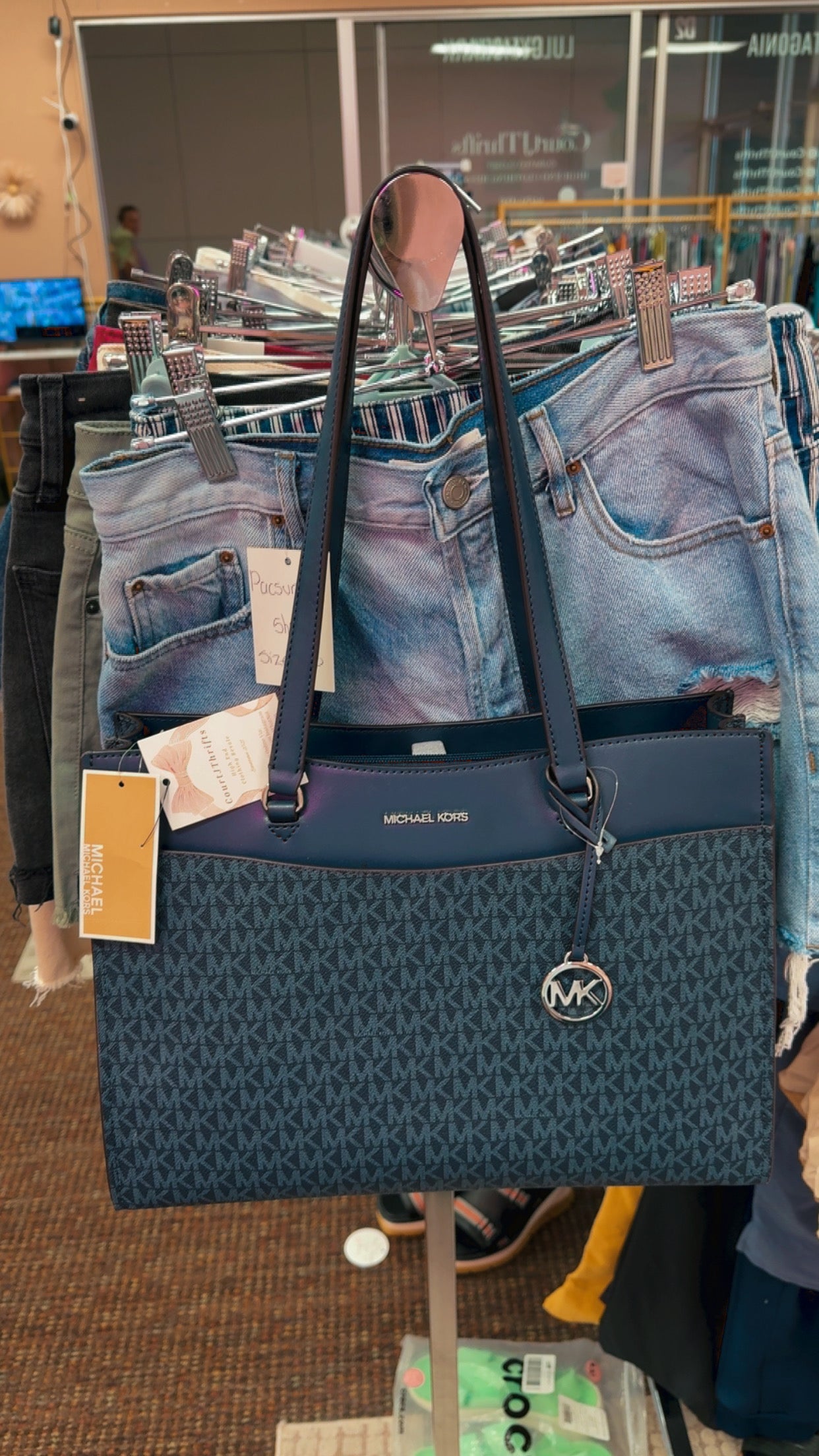 Michael Kors NEW WITH TAGS Jet Set Travel Tote Retails $498
